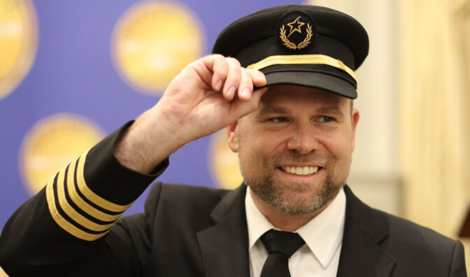 Miembro del equipo de Air Transat en los World Airline Awards