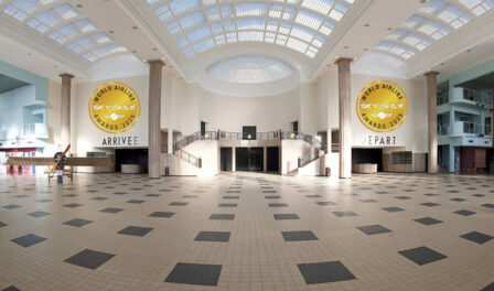 Salle des Huit Colonnes Le Bourget Airport